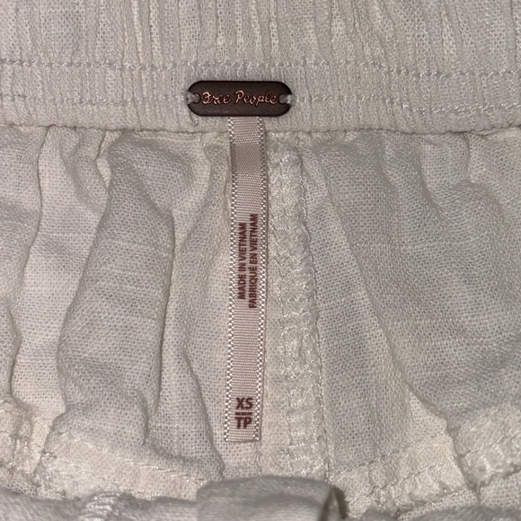Free People Size XS White Linen Blend Boho Coquette Drawstring Shorts - Picture 4 of 7